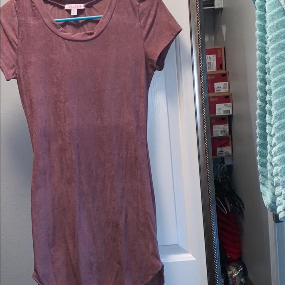 Mauve suede T-shirt dress
